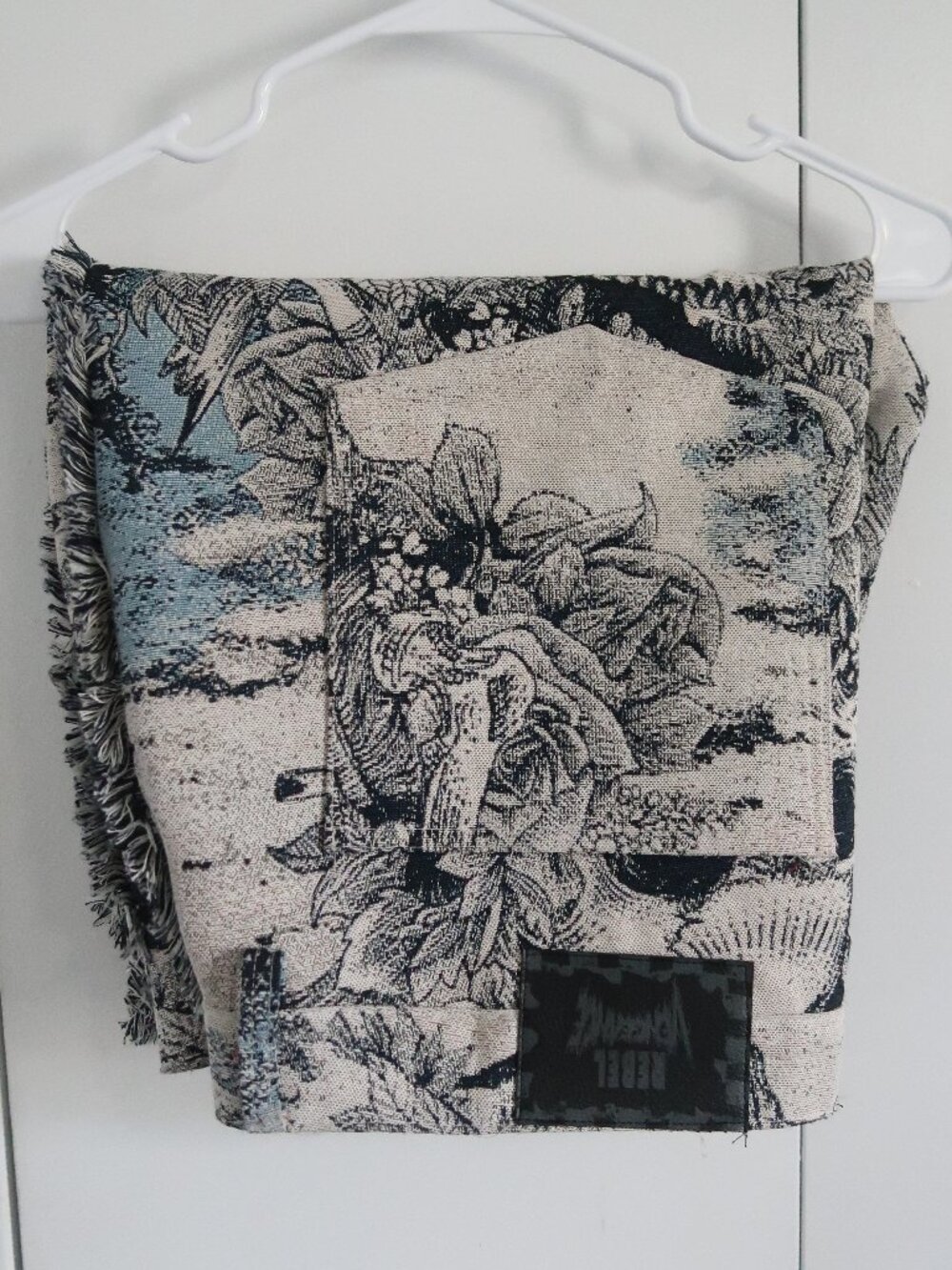 Rebel Vengeance Tapestry Skull Shorts 42